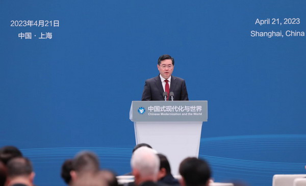 秦刚在“中国式现代化与世界”蓝厅论坛上发表主旨演讲